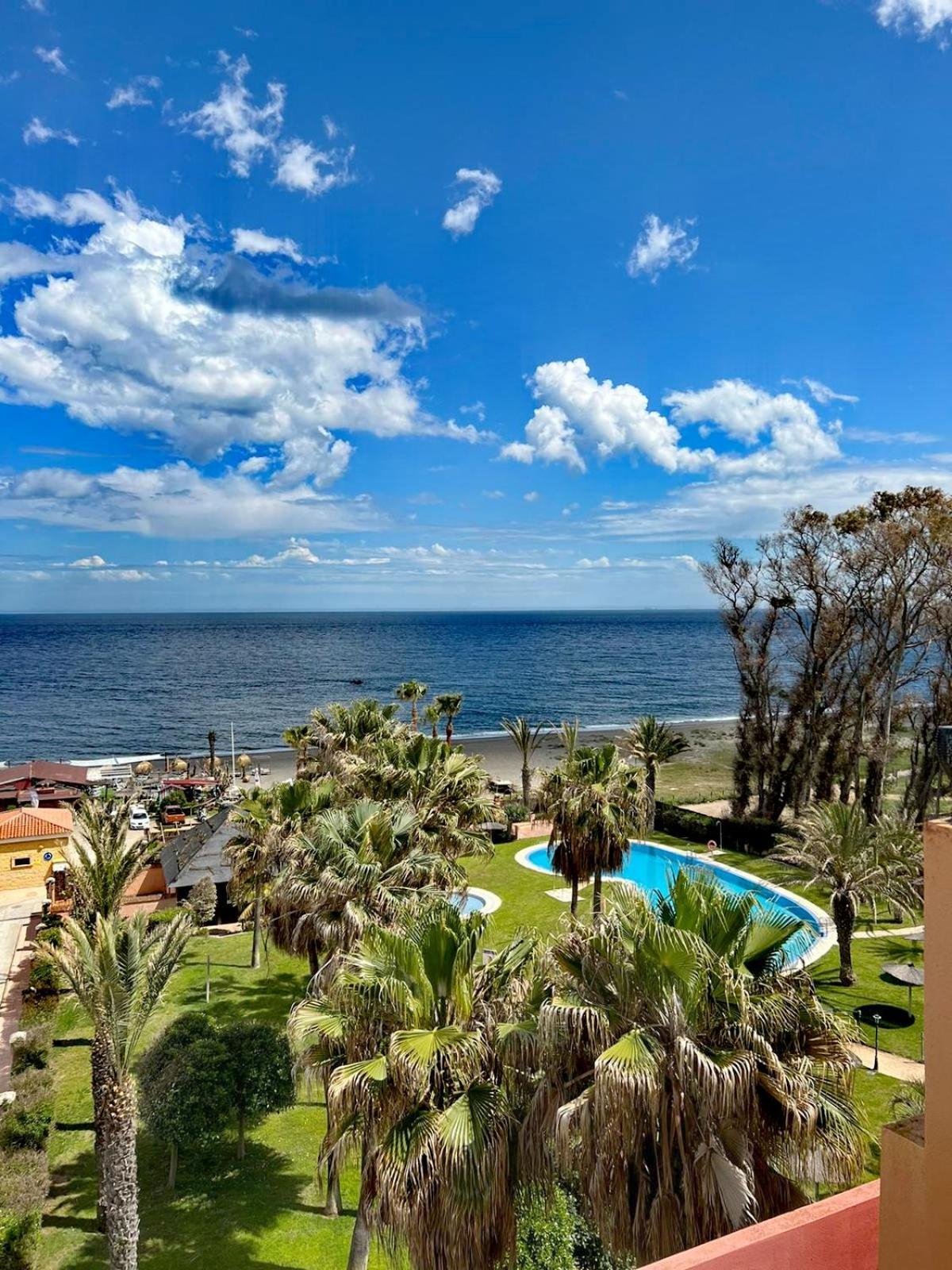 Cn-340 Suites Estepona Exteriér fotografie