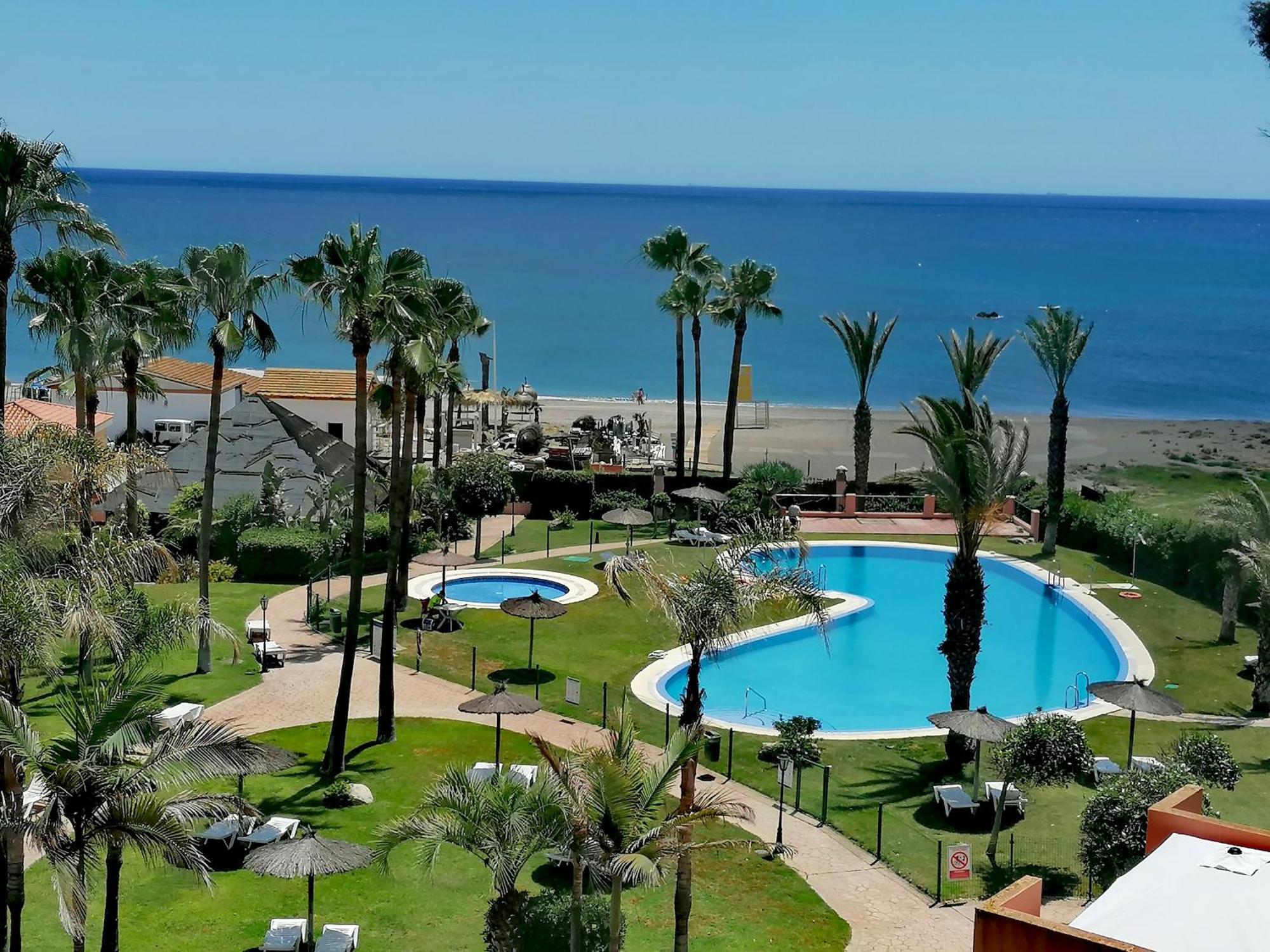Cn-340 Suites Estepona Exteriér fotografie