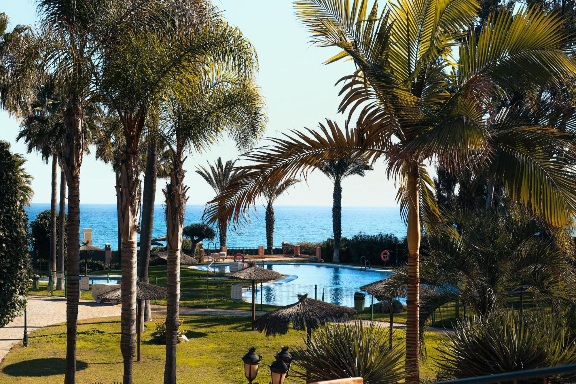 Cn-340 Suites Estepona Exteriér fotografie